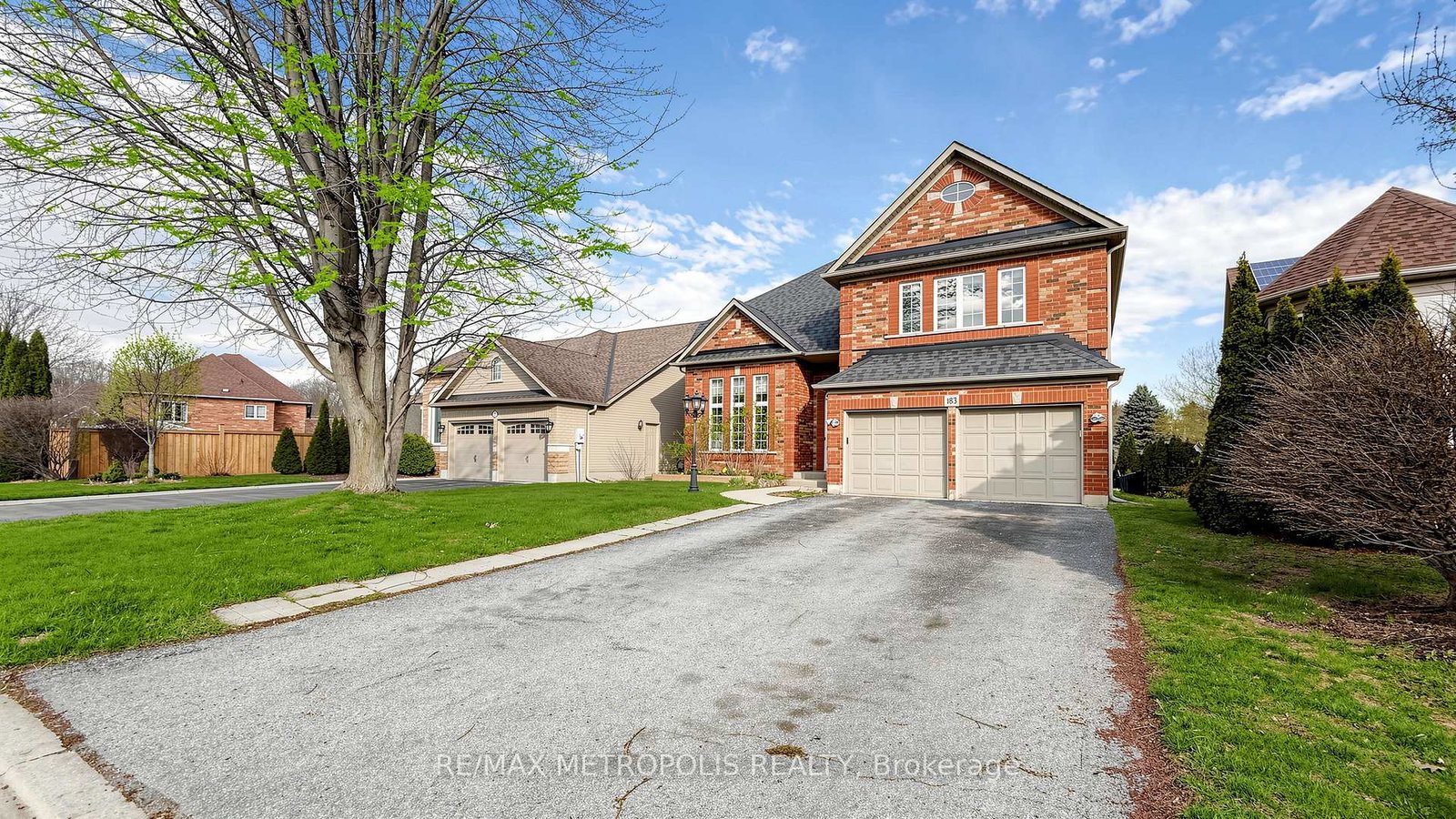 183-valmont-court-hamilton-ontario-x13637070