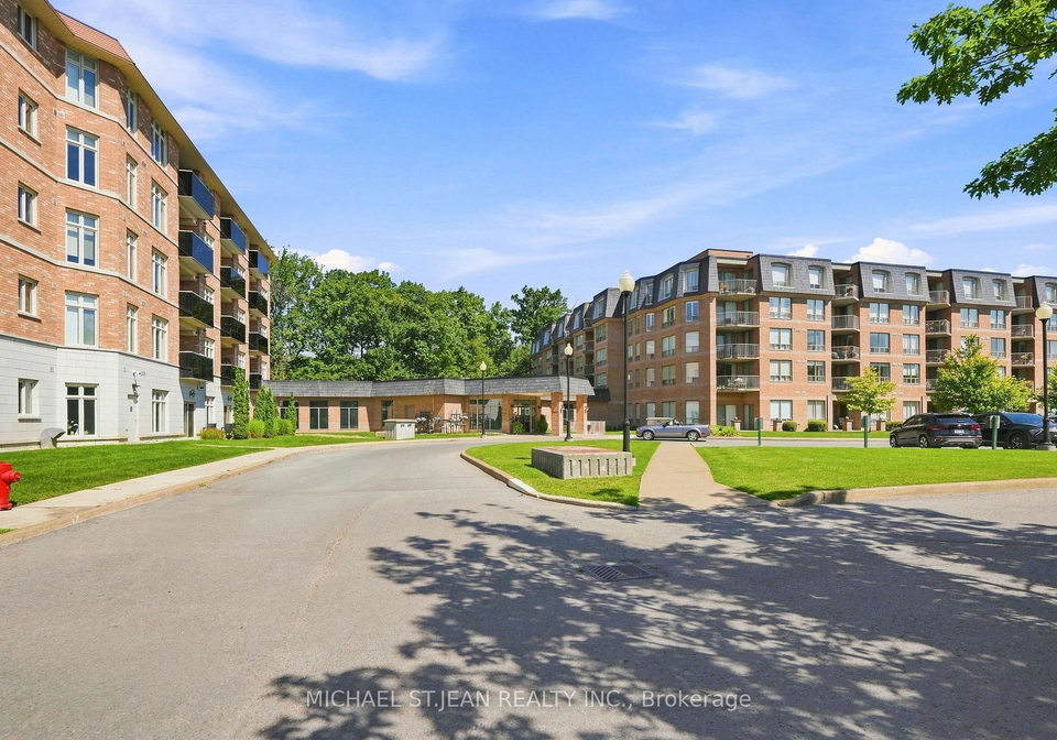 8111-forest-glen-drive-niagara-falls-ontario-x13637086