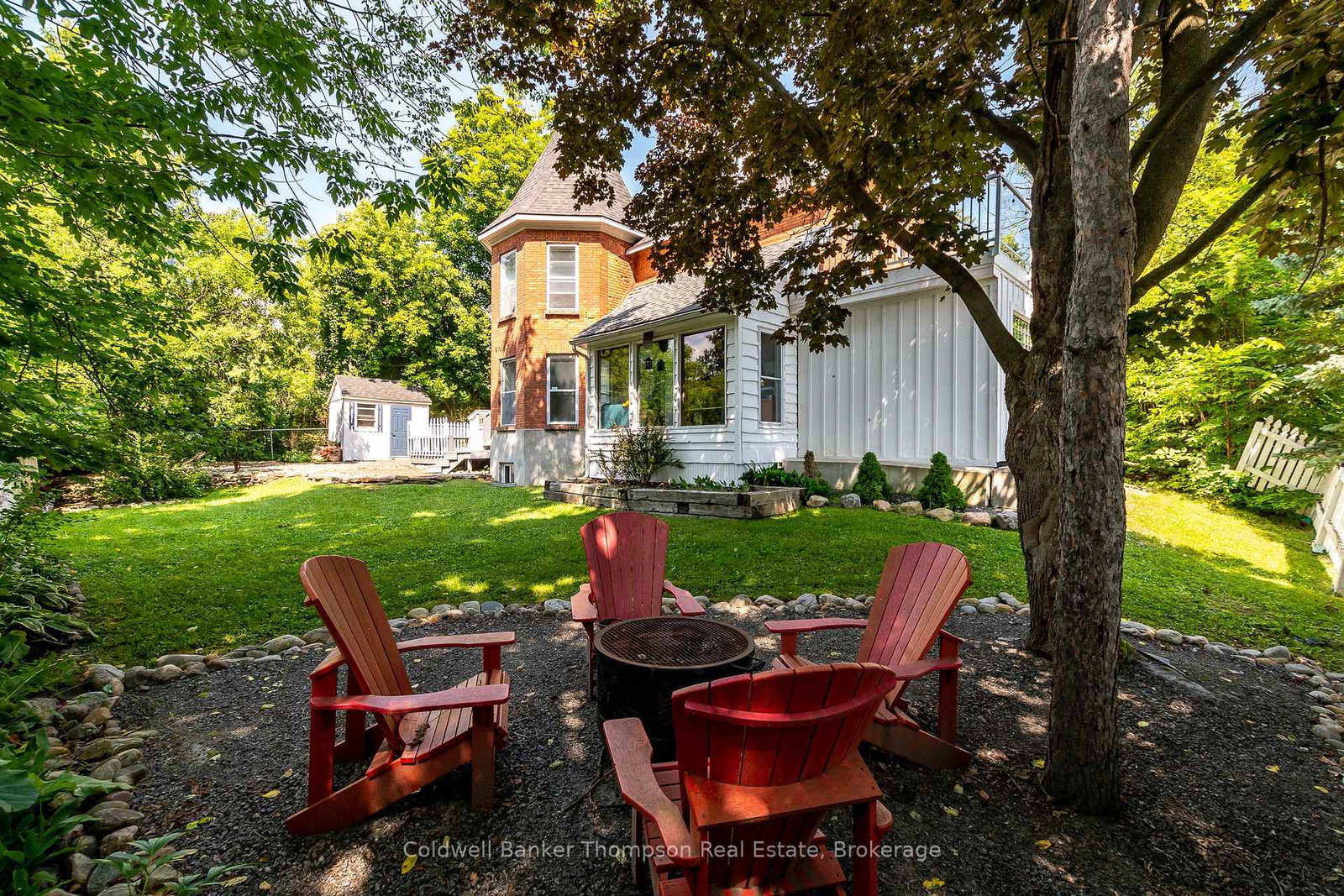 17-west-street-n-huntsville-ontario-x13637364