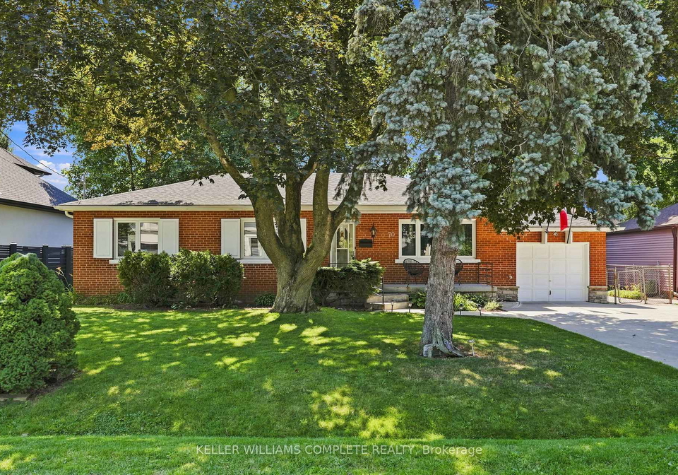 70-floresta-court-hamilton-ontario-x13637378