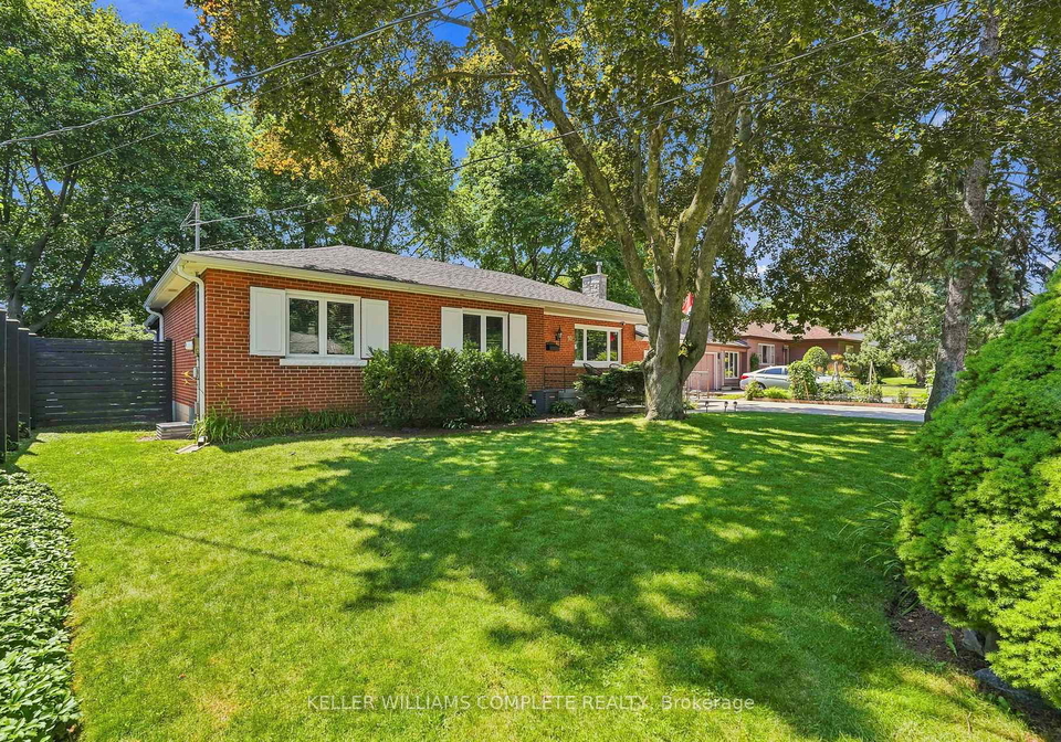 70-floresta-court-hamilton-ontario-x13637378