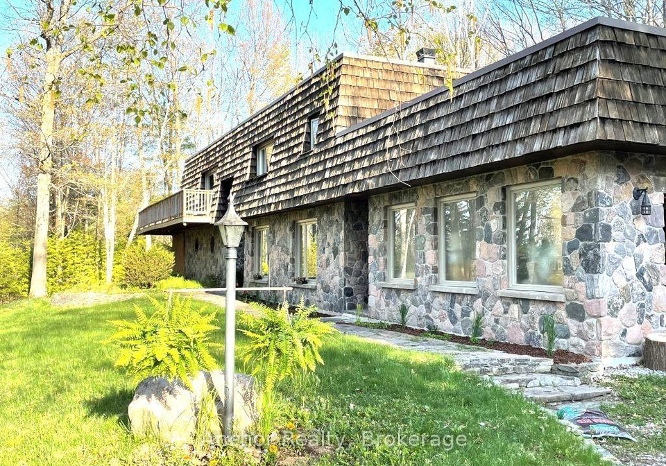 630-farquhar-street-gravenhurst-ontario-x13637400