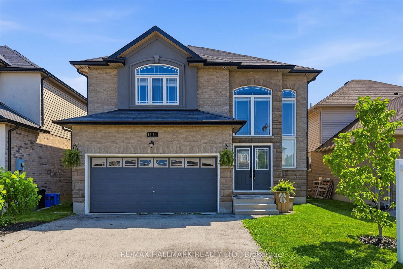 1334-upper-paradise-road-hamilton-ontario-x13638022