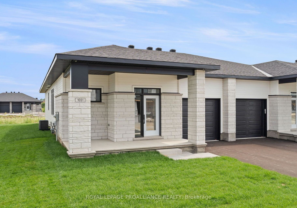 1051-moore-street-brockville-ontario-x13638240