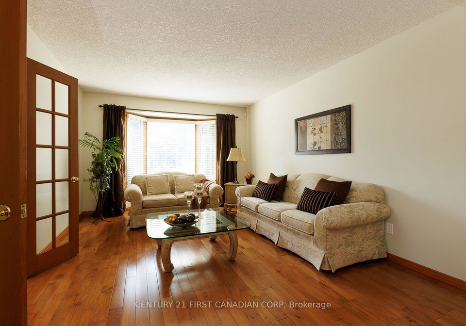 255-deveron-crescent-london-south-ontario-x13638370