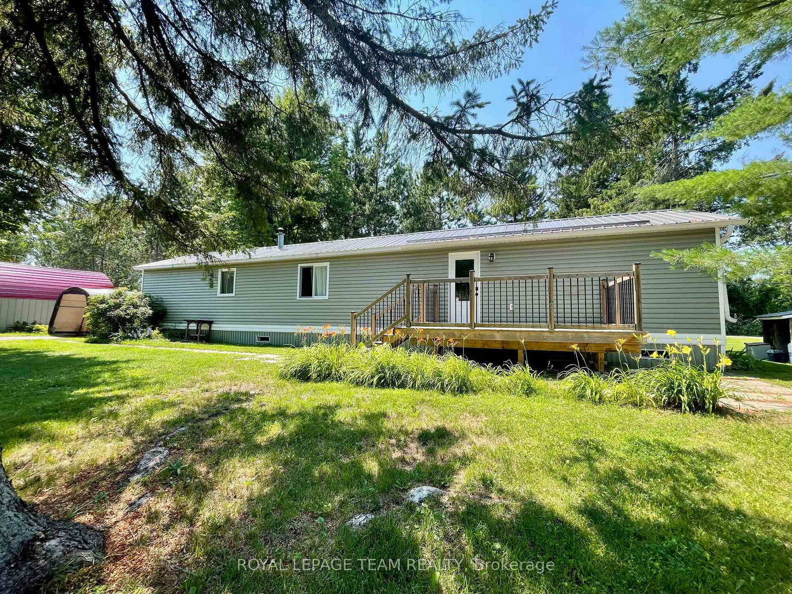 10-robert-colin-lane-whitewater-region-ontario-x13638432