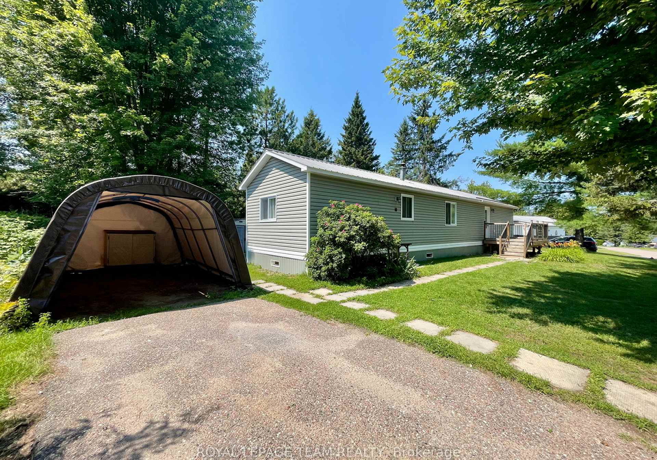 10-robert-colin-lane-whitewater-region-ontario-x13638432