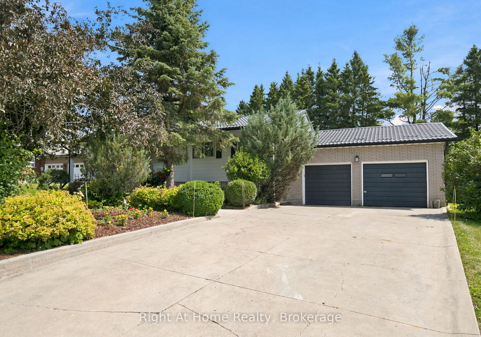 659-foley-road-selwyn-ontario-x13638992