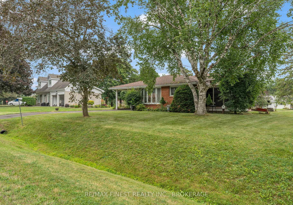21-greenfield-park-belleville-ontario-x13639102