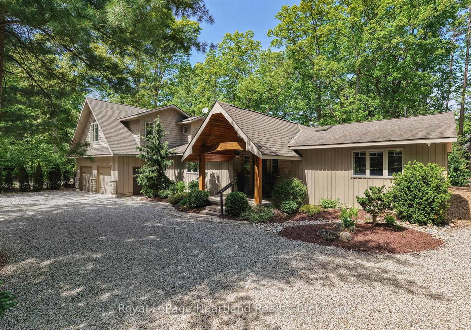 10308-beach-o-pines-road-lambton-shores-ontario-x13639116
