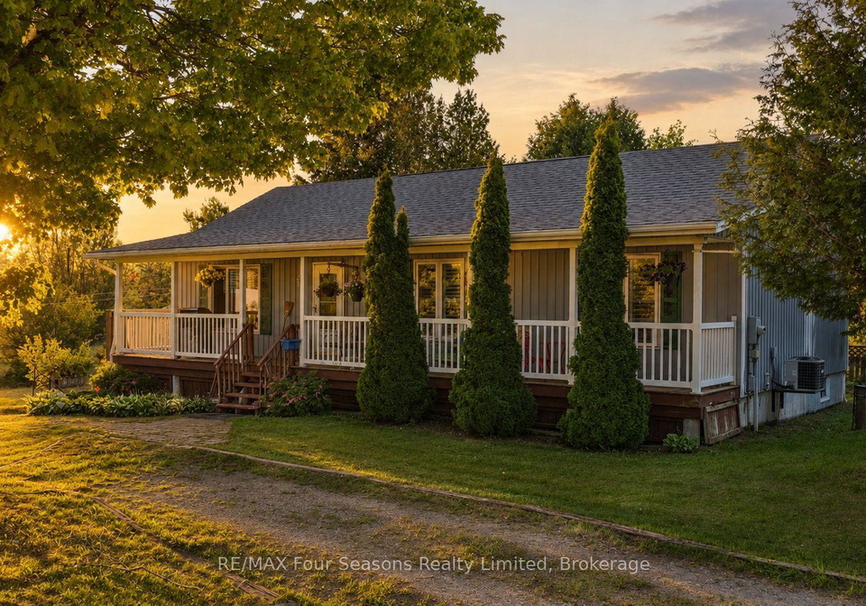 595365-4th-line-blue-mountains-ontario-x13639720