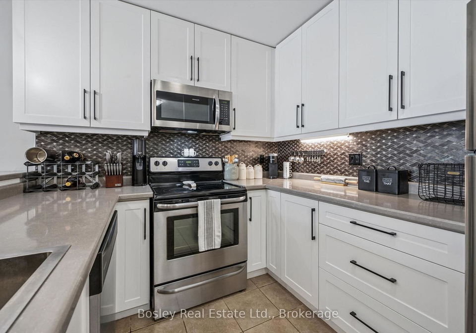 2-colonial-drive-guelph-ontario-x13639728