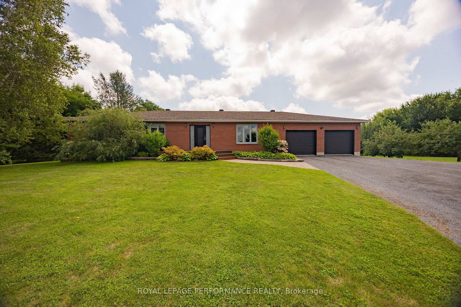 3610-cloverside-road-north-stormont-ontario-x13639838