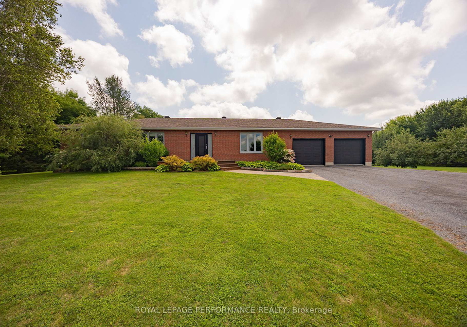 3610-cloverside-road-north-stormont-ontario-x13639838