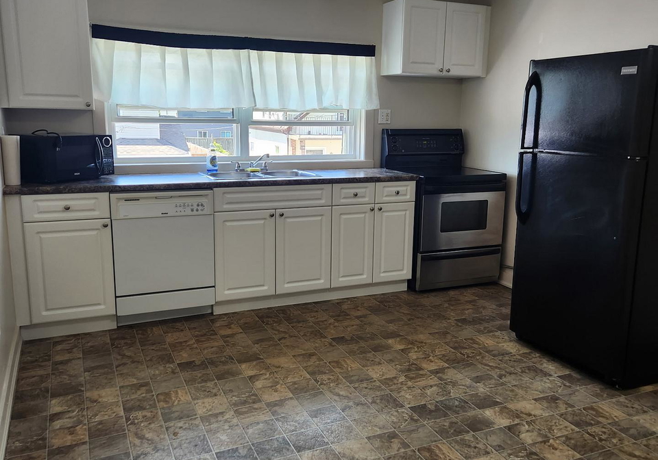5696-buchanan-avenue-niagara-falls-ontario-x13639954
