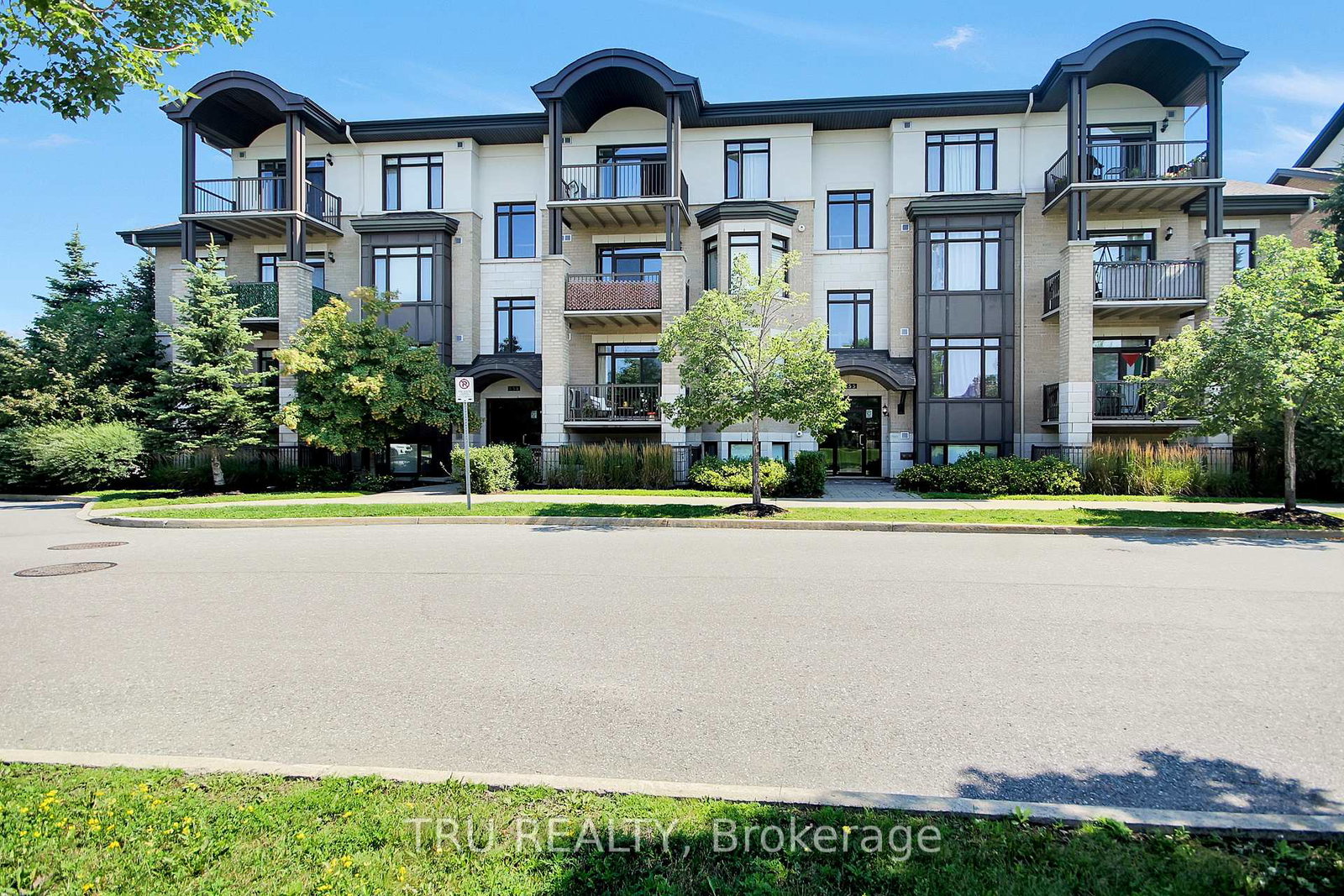 655-beauparc-private-ottawa-ontario-x13640046