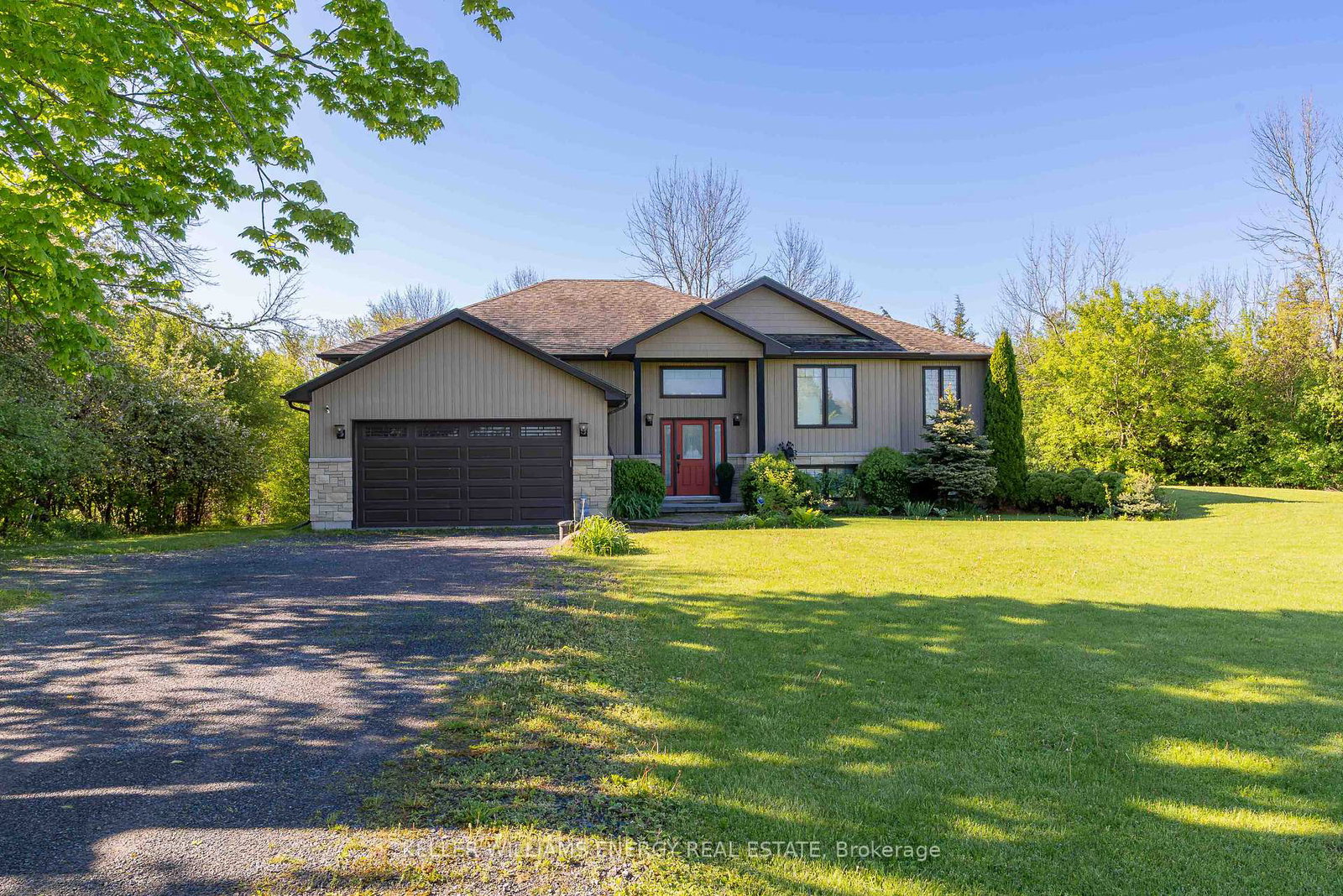 1687-lakeside-drive-prince-edward-county-ontario-x13640342