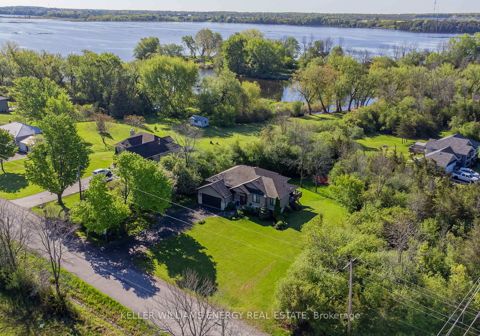1687-lakeside-drive-prince-edward-county-ontario-x13640342