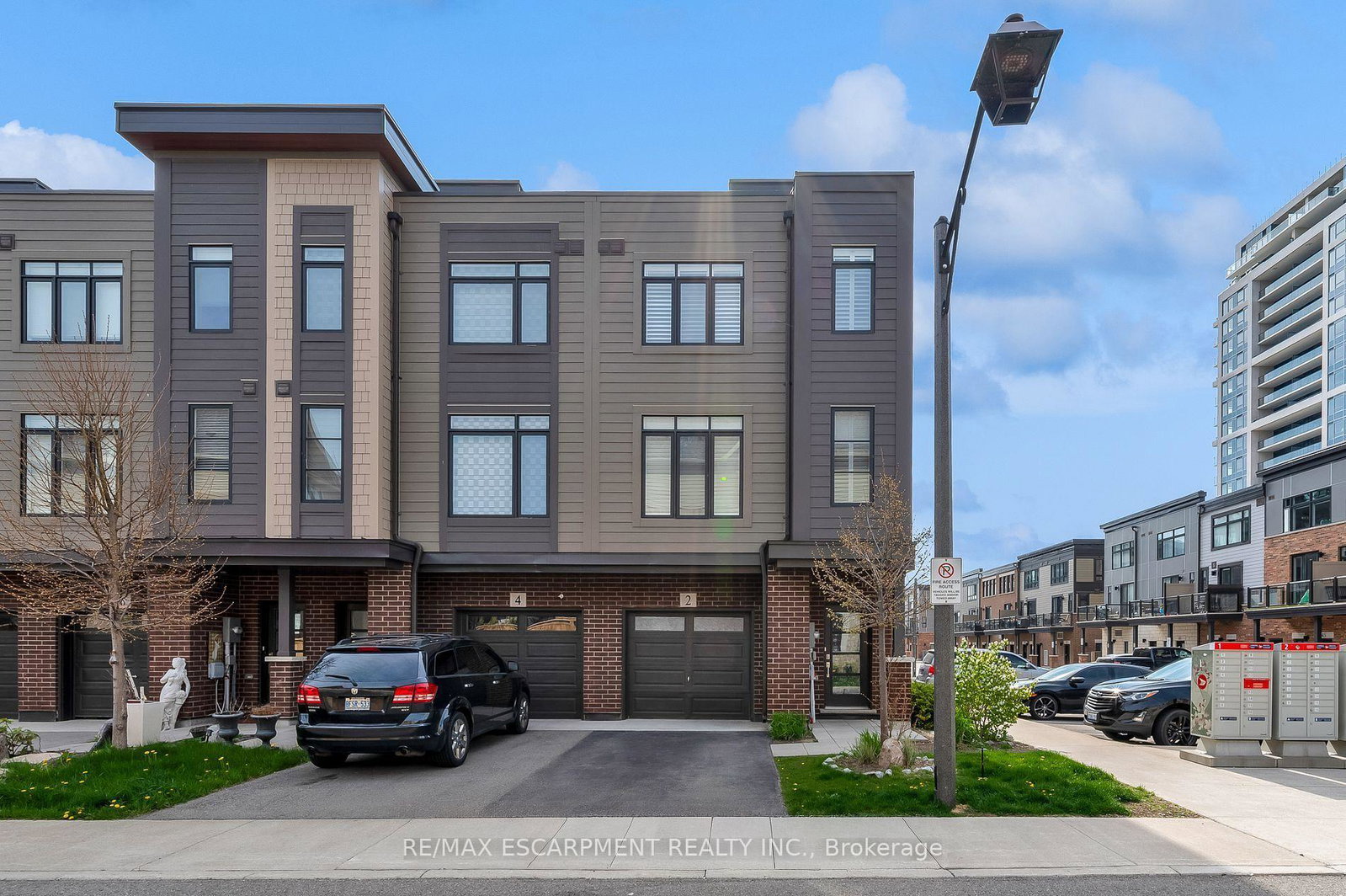 2-waterview-lane-grimsby-ontario-x13640698