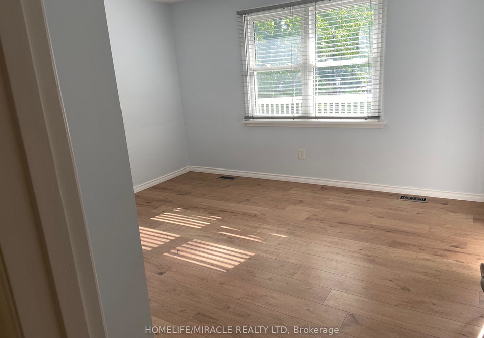 25-thornridge-crescent-kitchener-ontario-x13640754