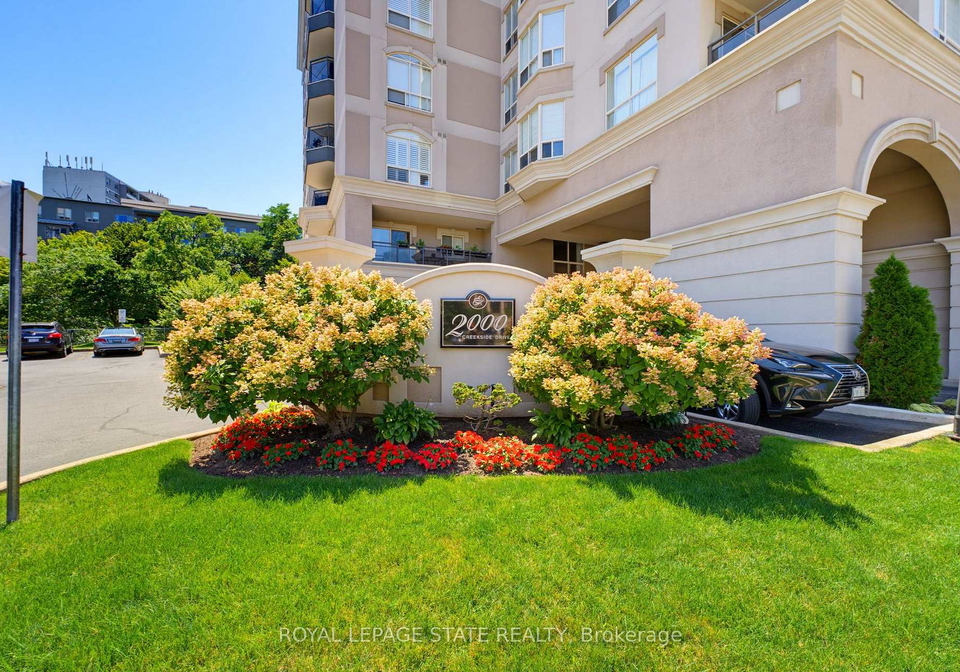 2000-creekside-drive-hamilton-ontario-x13640880