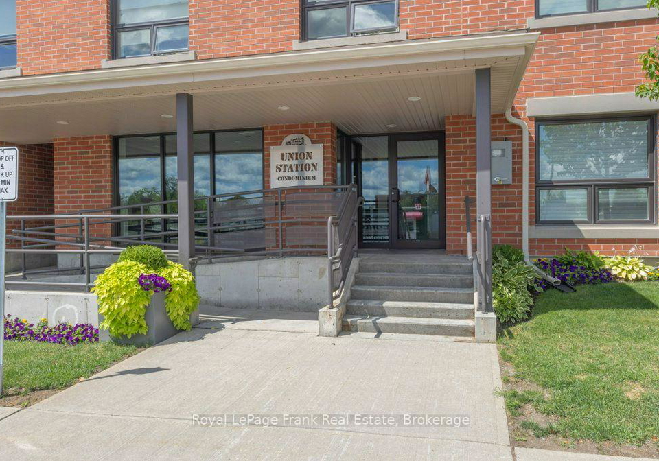 58-glenelg-street-w-kawartha-lakes-ontario-x13641284