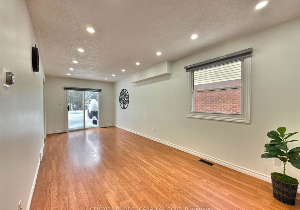 159-walmer-gardens-london-north-ontario-x13641426