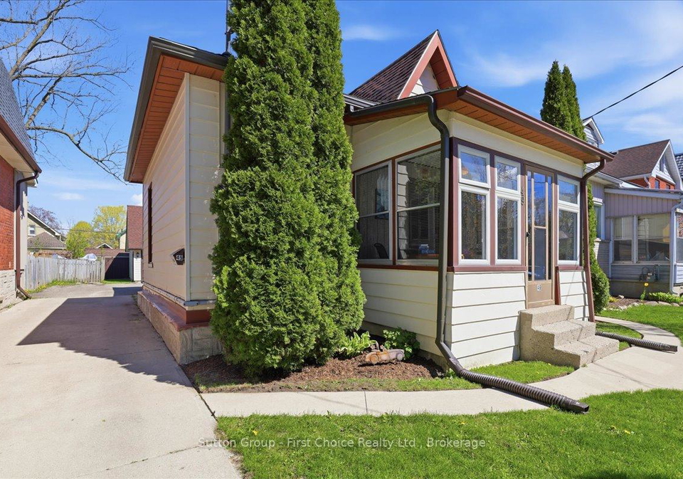 49-well-street-stratford-ontario-x13641550