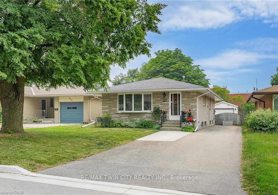 111-kimberly-crescent-cambridge-ontario-x13641738