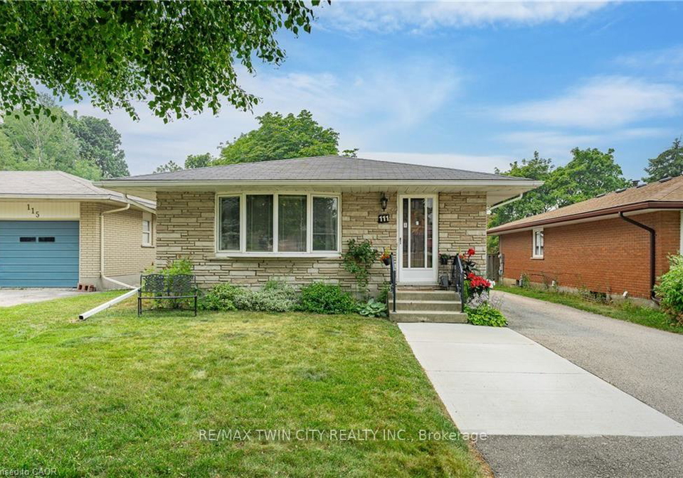 111-kimberly-crescent-cambridge-ontario-x13641738