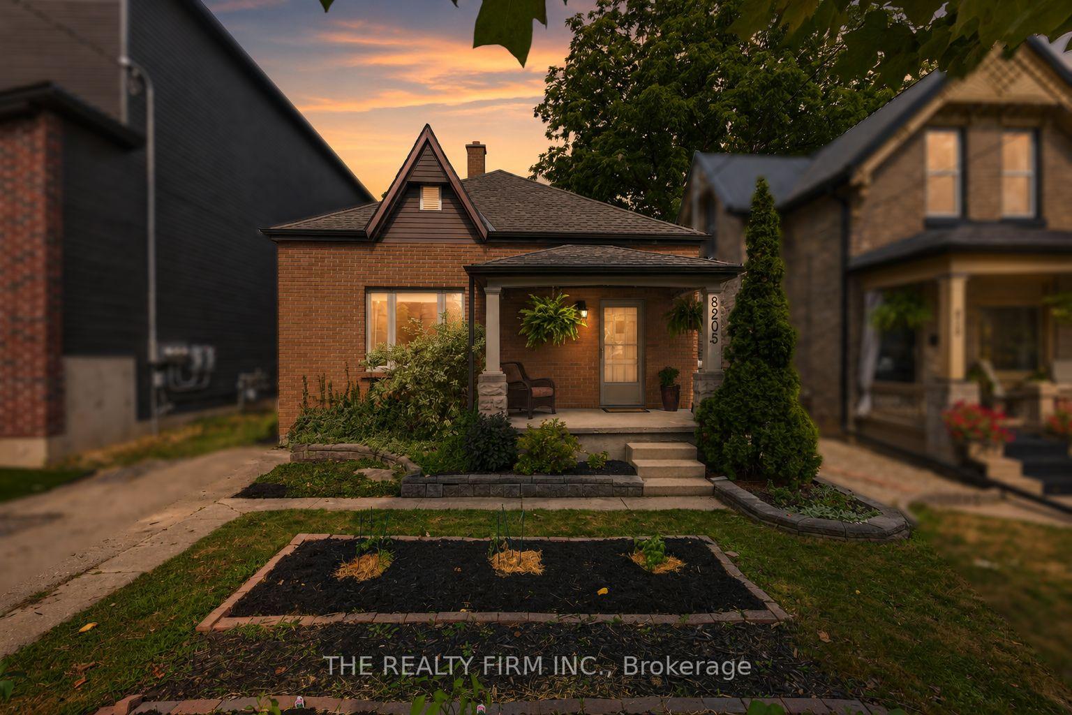 8205-maitland-street-london-east-ontario-x13642048