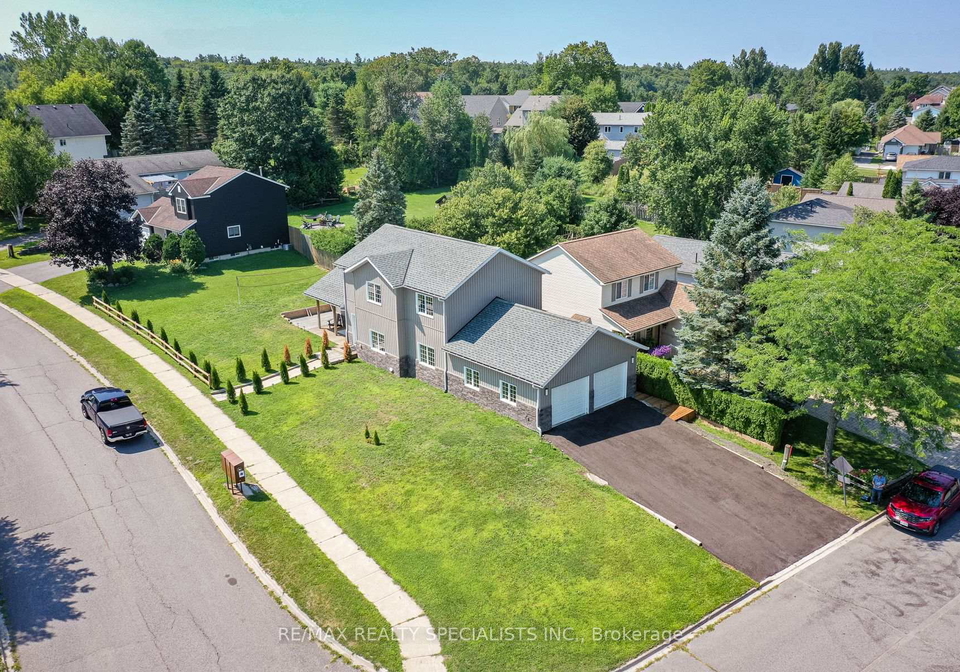 15-lankin-avenue-bracebridge-ontario-x13642084