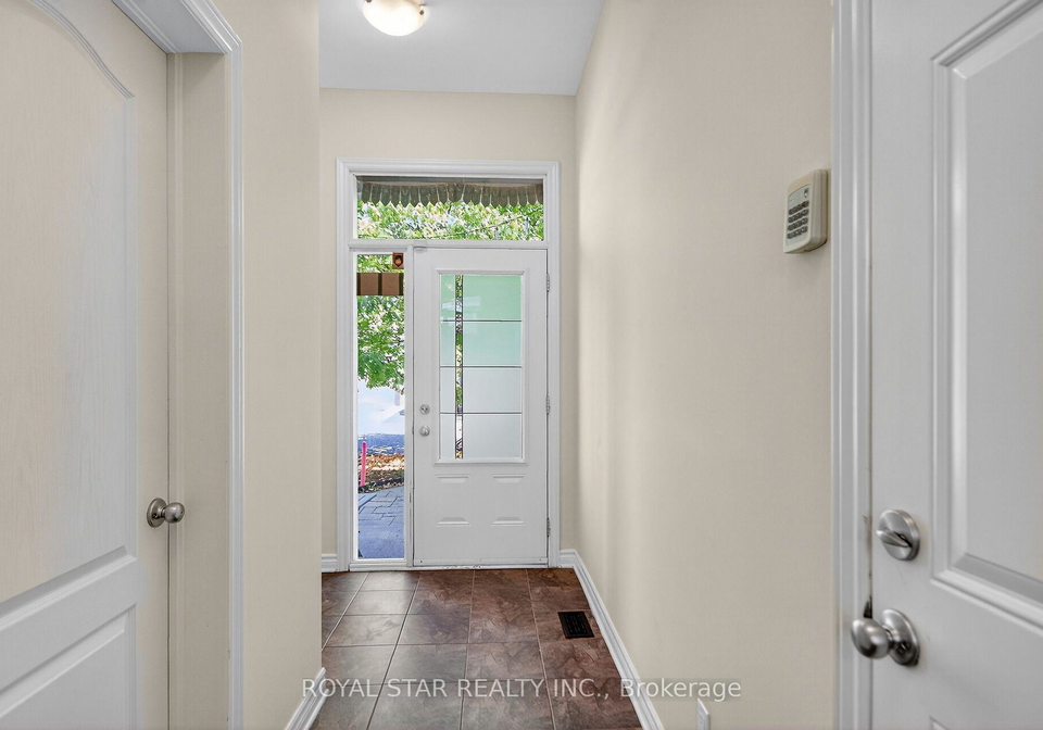 272-broxburn-crescent-ottawa-ontario-x13642282