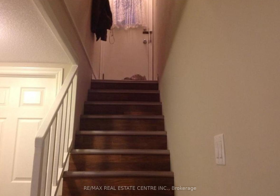 37-mckenzie-avenue-kitchener-ontario-x13642492