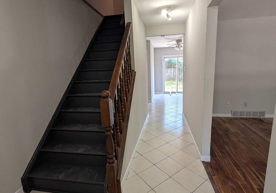 61-ashley-crescent-london-south-ontario-x13642582