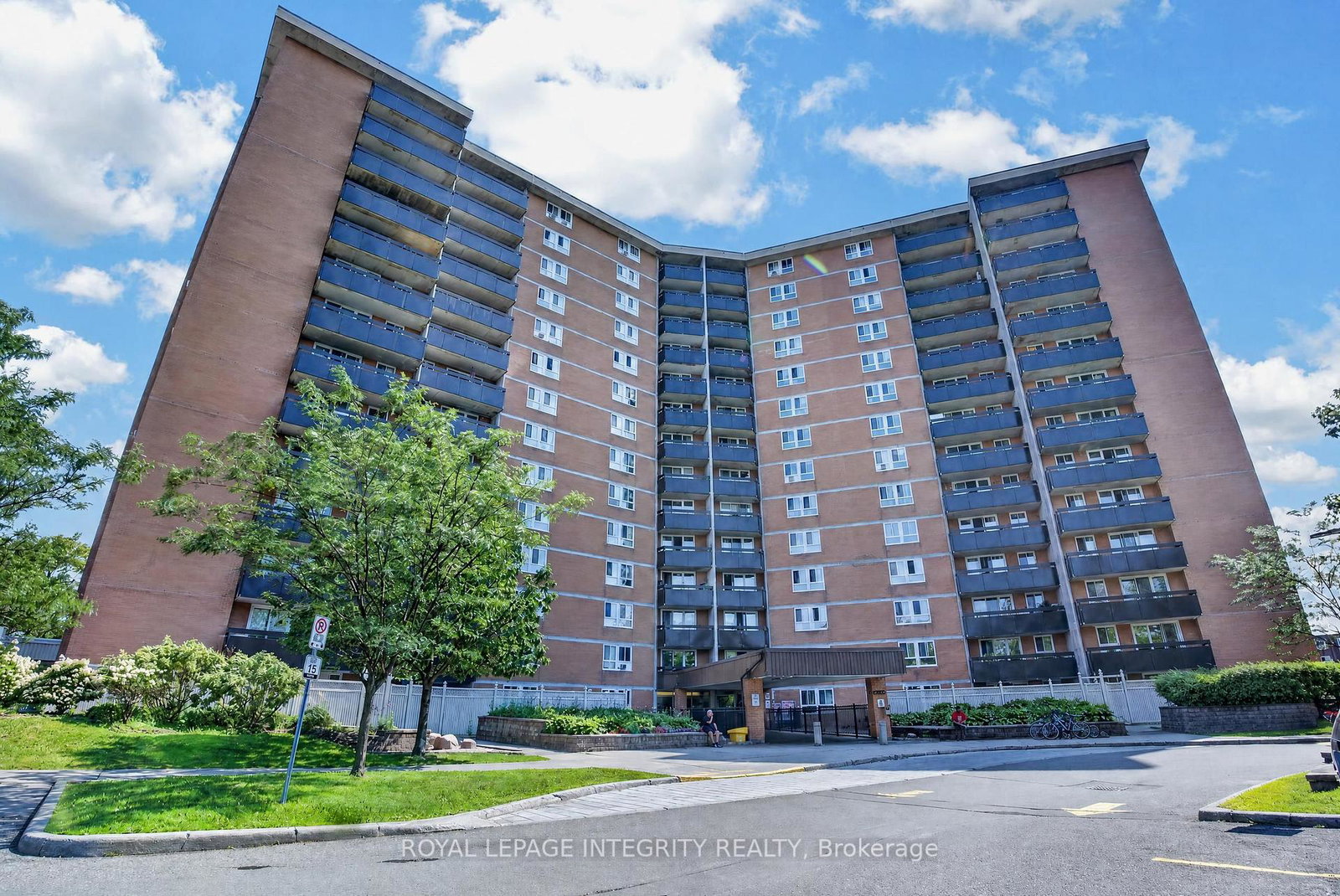 2000-jasmine-crescent-ottawa-ontario-x13642940