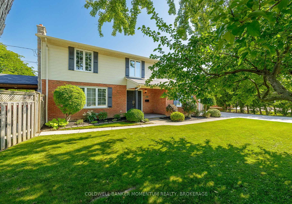 212-livingston-avenue-grimsby-ontario-x13643170