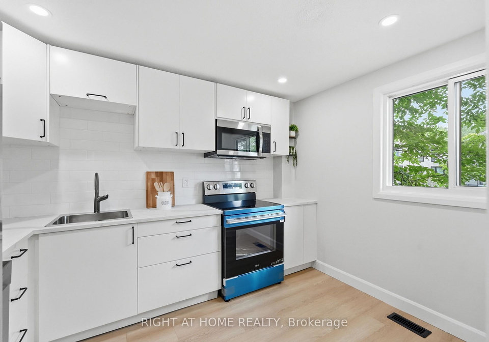 7874-jeanne-darc-boulevard-ottawa-ontario-x13643184