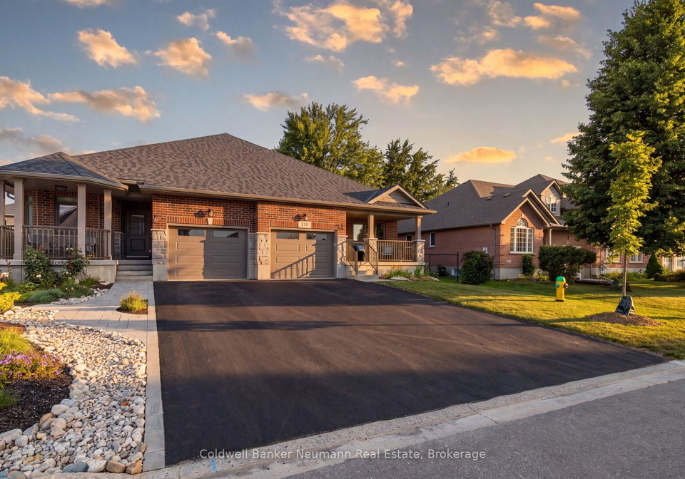 72-halls-drive-centre-wellington-ontario-x13643412