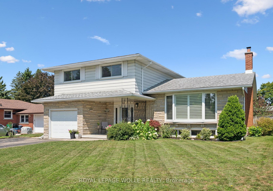 18-strathcona-crescent-kitchener-ontario-x13643562