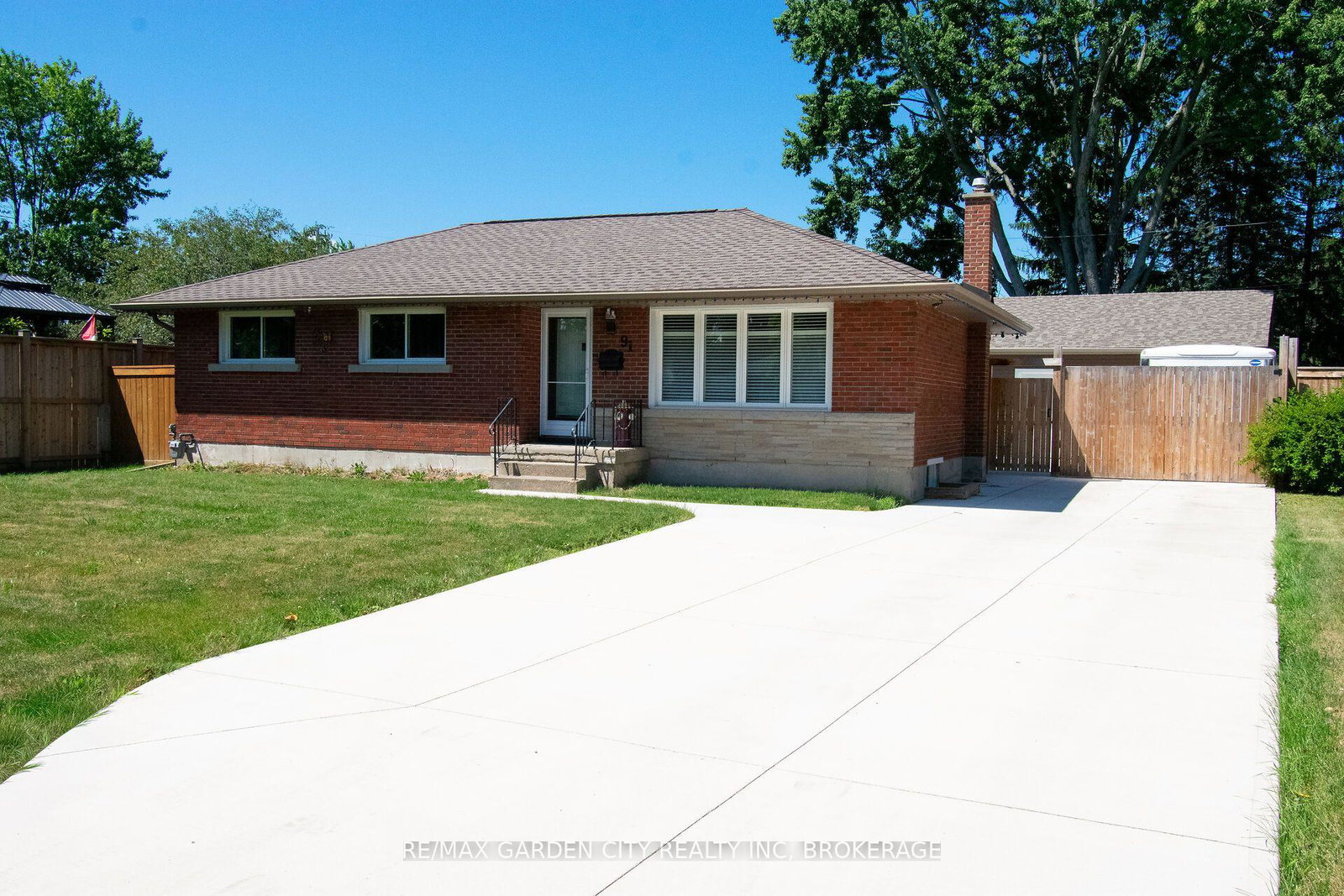 91-crescent-drive-welland-ontario-x13643672