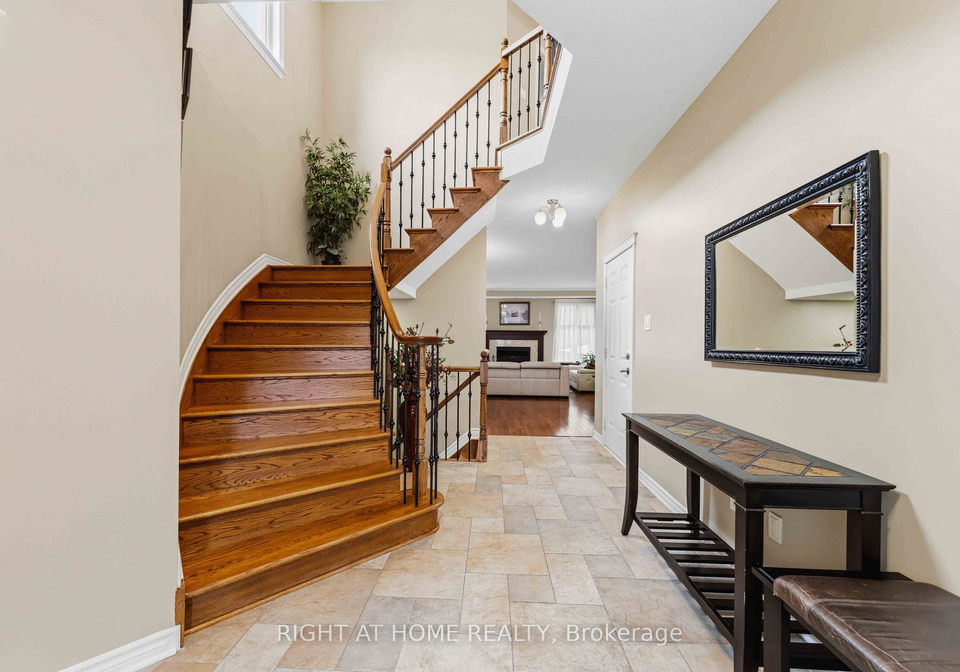 250-tofino-private-kanata-ontario-x13643724