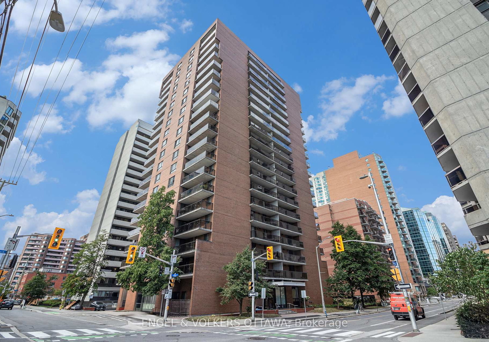 475-laurier-avenue-w-ottawa-ontario-x13644372