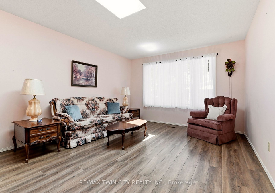 1030-colborne-street-e-brantford-ontario-x13644530