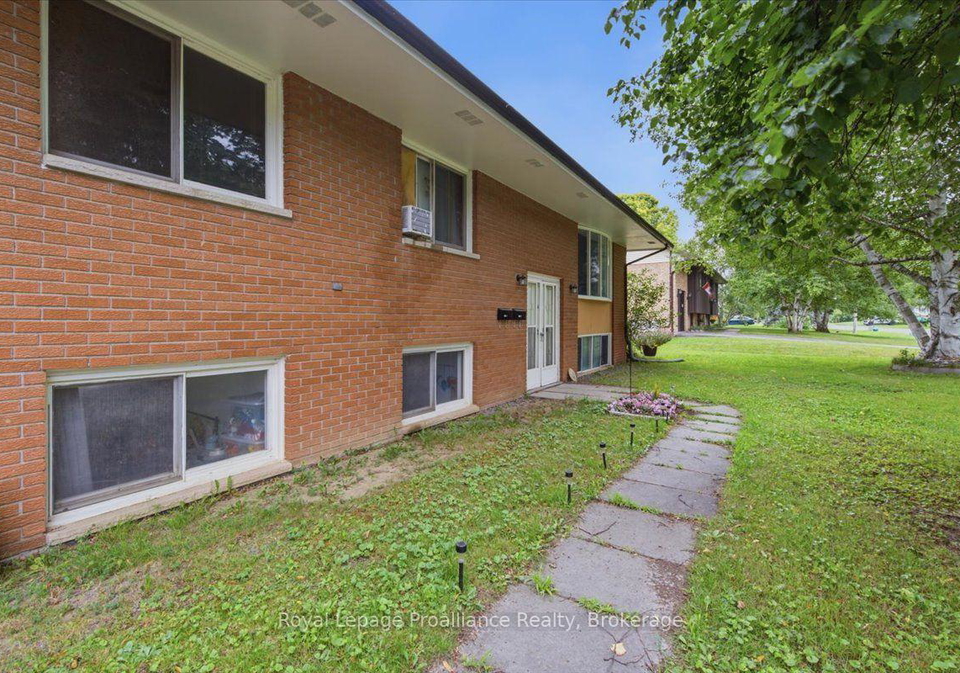 270-colonial-road-belleville-ontario-x13644612