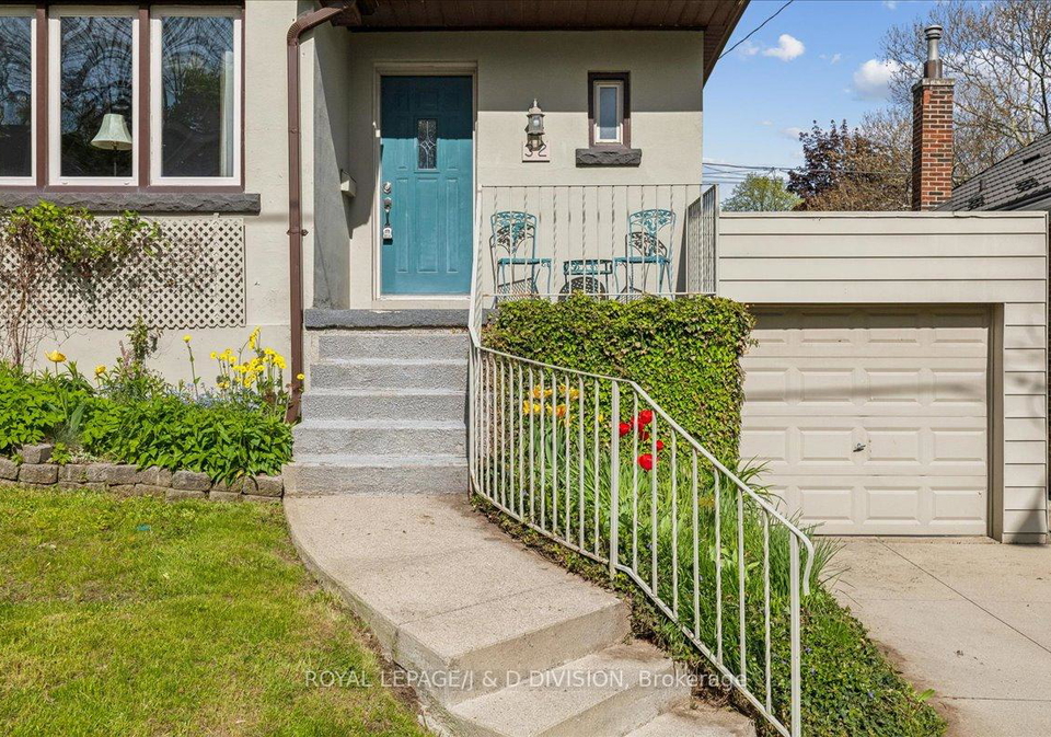 32-miles-court-hamilton-ontario-x13645256