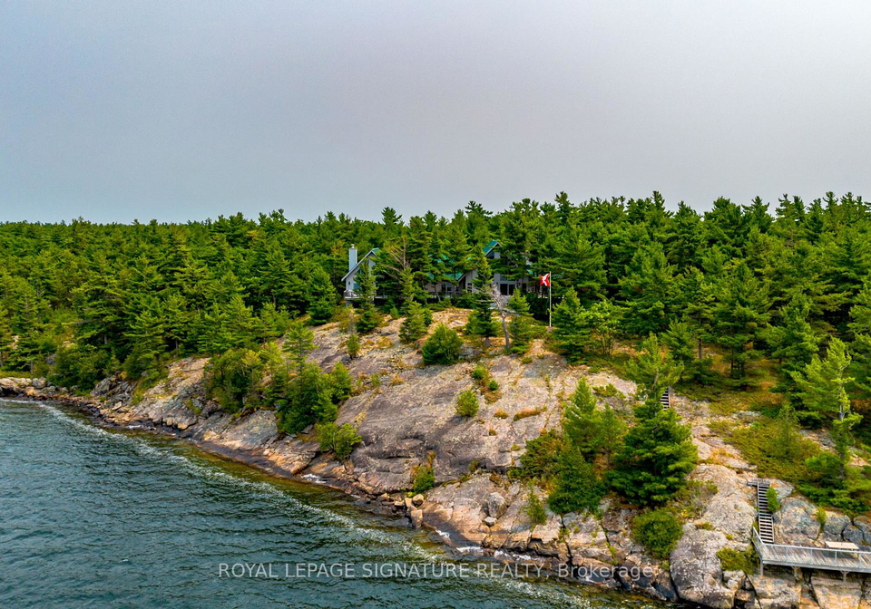 b350-echo-island-the-archipelago-ontario-x13645354