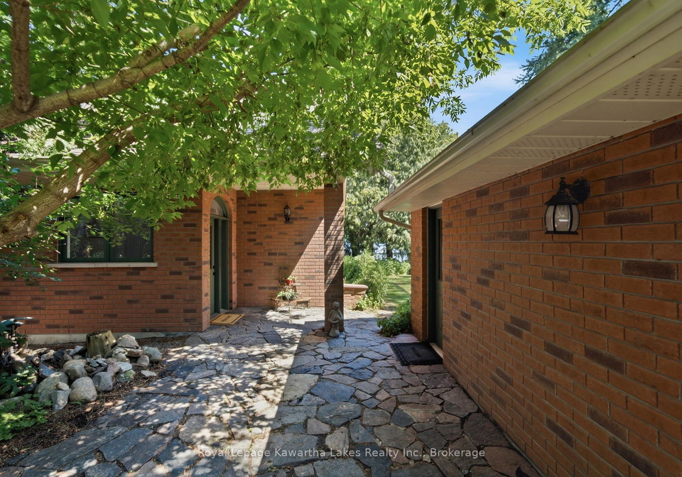 100-pinewood-boulevard-kawartha-lakes-ontario-x13645434