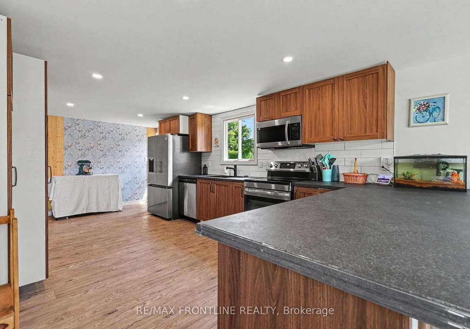 1758-hwy-511-drummondnorth-elmsley-ontario-x13645656