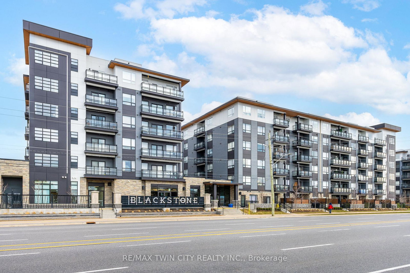 251-northfield-drive-e-waterloo-ontario-x13645686